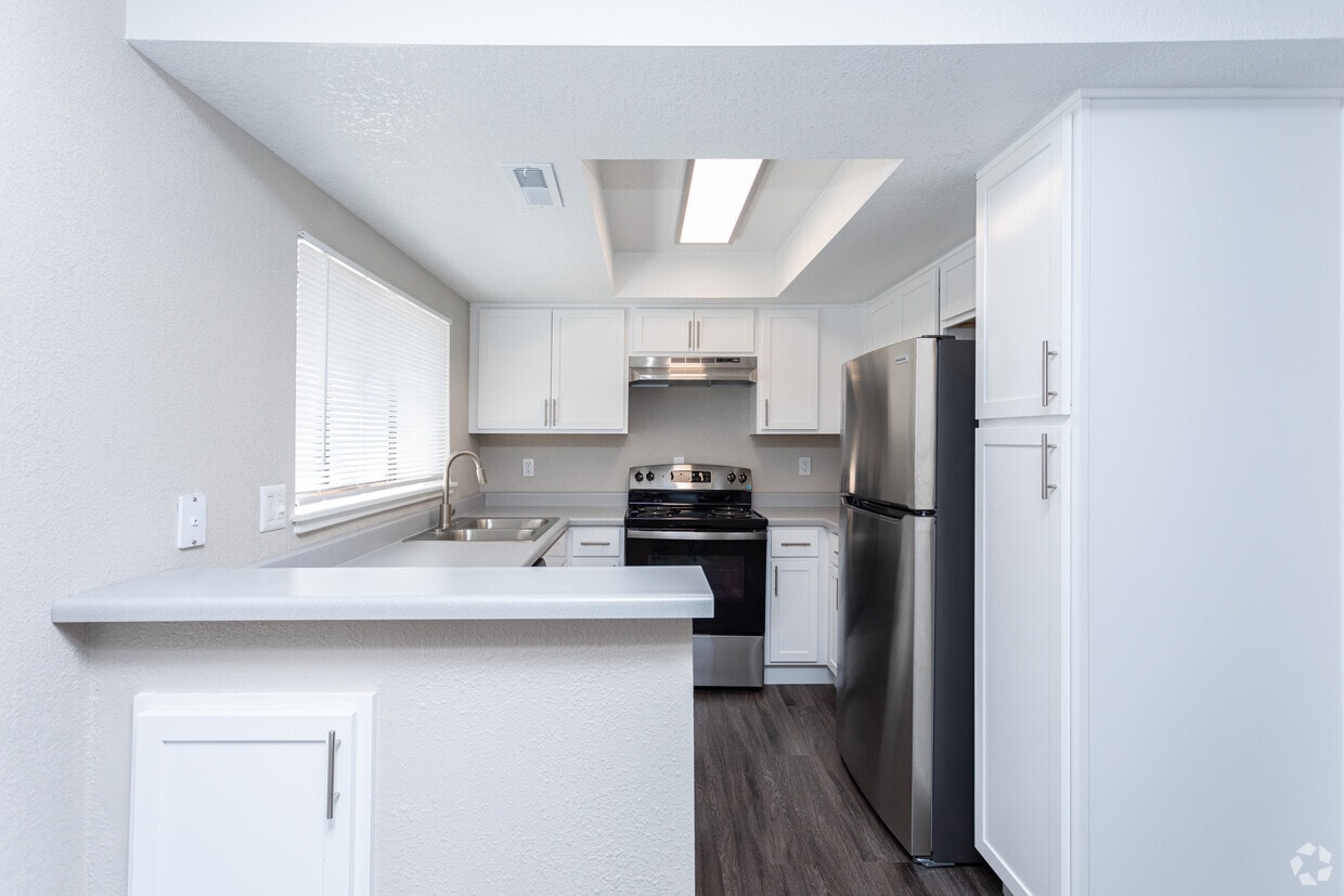 Primary Photo - Shadowbrook Apartments