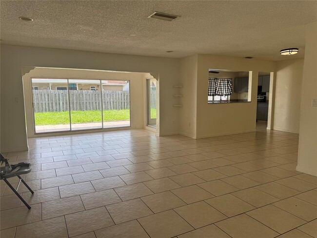 Building Photo - 9651 Sunset Strip