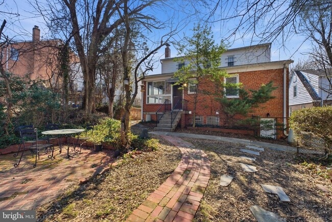 Foto del edificio - 3225 Chestnut St NE