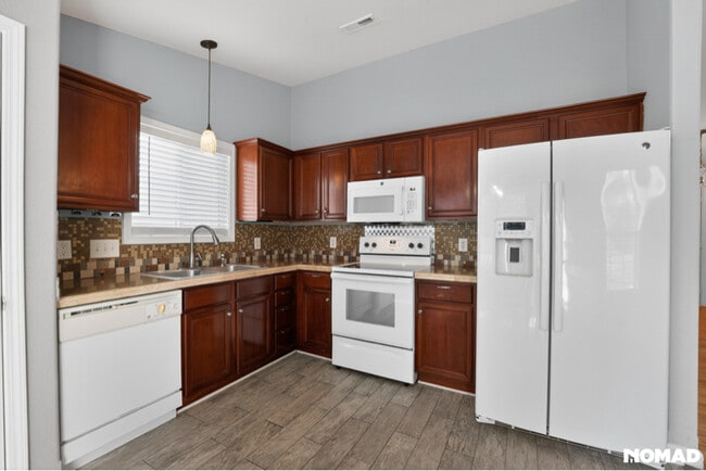 Foto del edificio - 4018 Planters Watch Dr