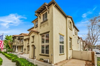 Building Photo - 33640 Willow Haven Ln