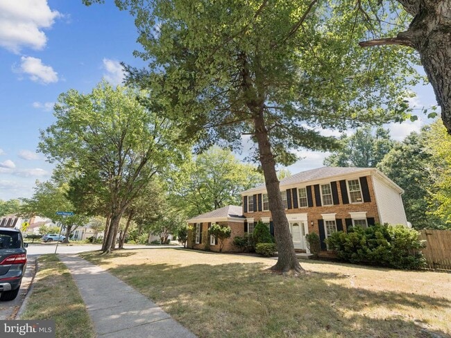 Building Photo - 13563 Point Pleasant Dr