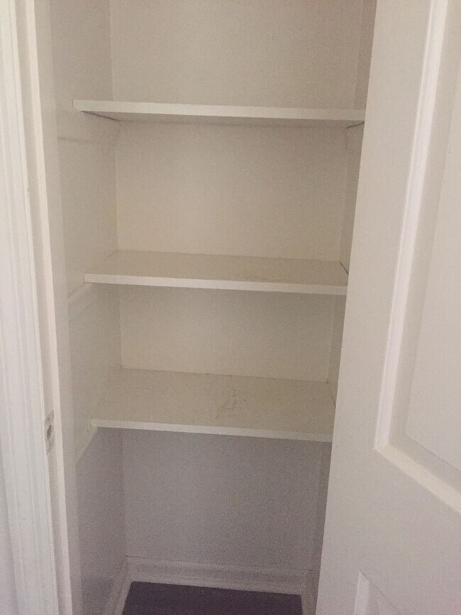 Foto del edificio - 3340 Pinewood Ave