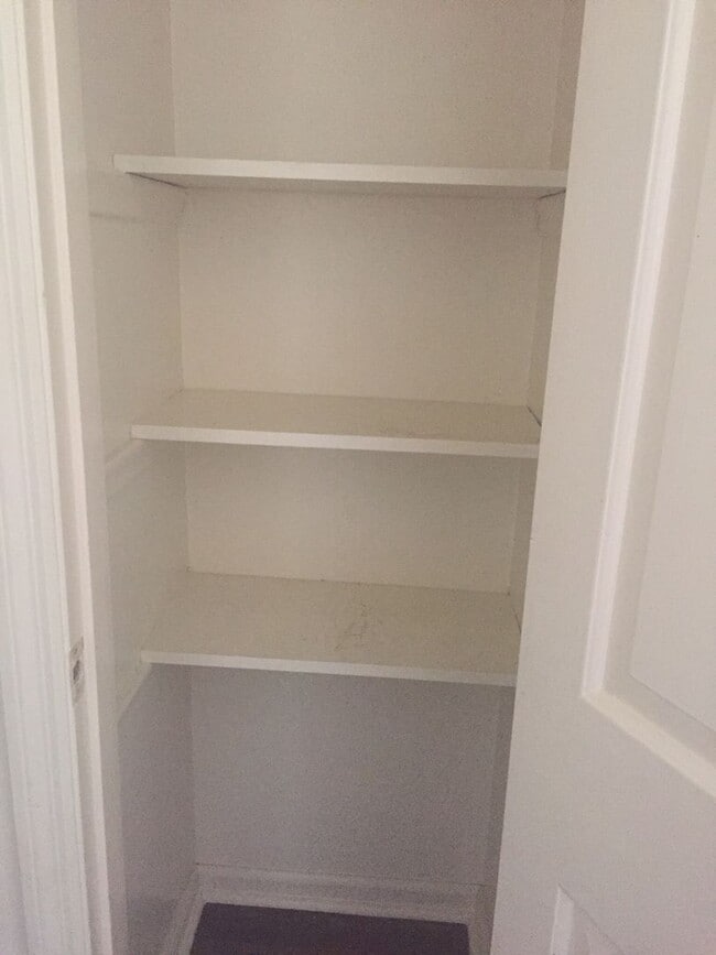 Photo - 3340 Pinewood Ave Apartment