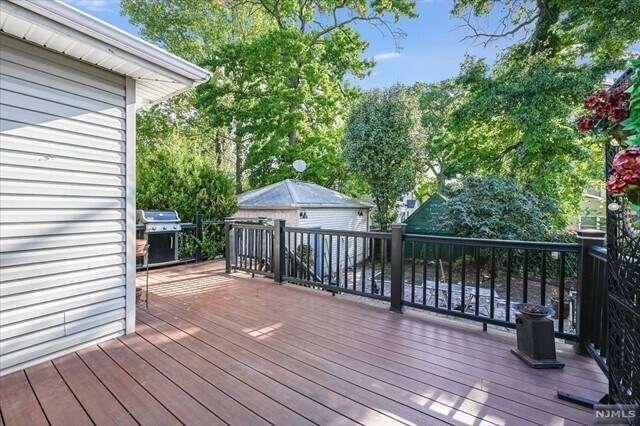 Foto del edificio - 1110 Edgewood Ln