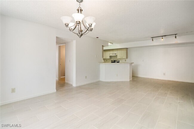 Foto del edificio - 13605 Eagle Ridge Dr
