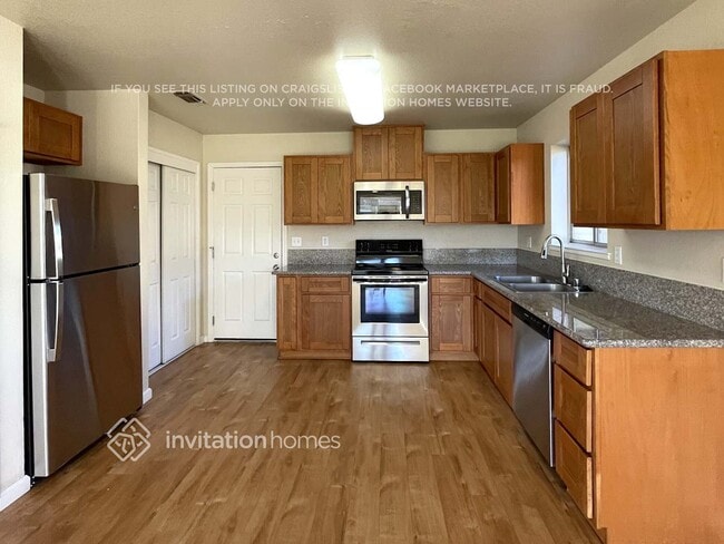 Foto del edificio - 555 Spruce St