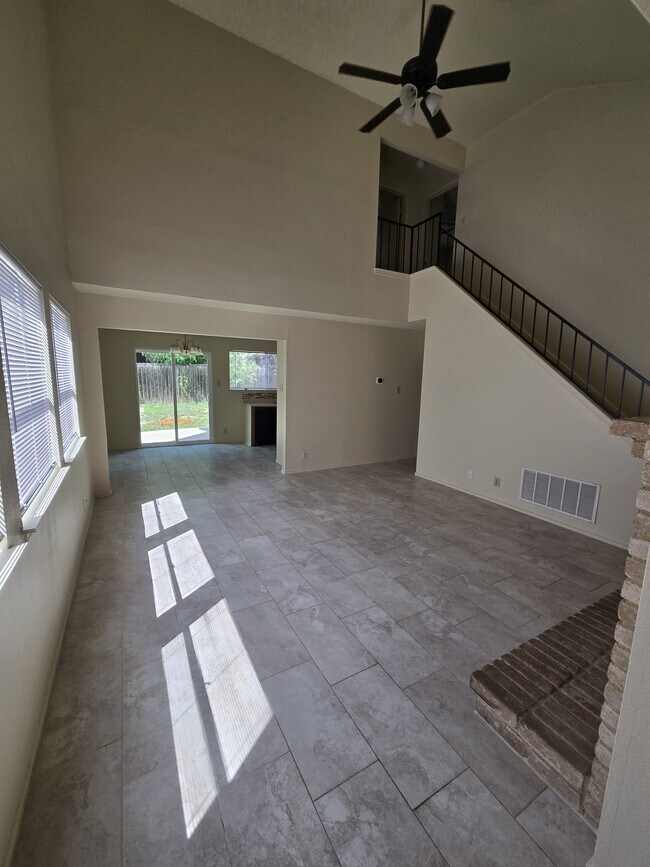 Foto del edificio - 705 Meadow Gate