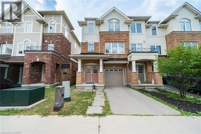 Building Photo - 10 Kenridge Terr