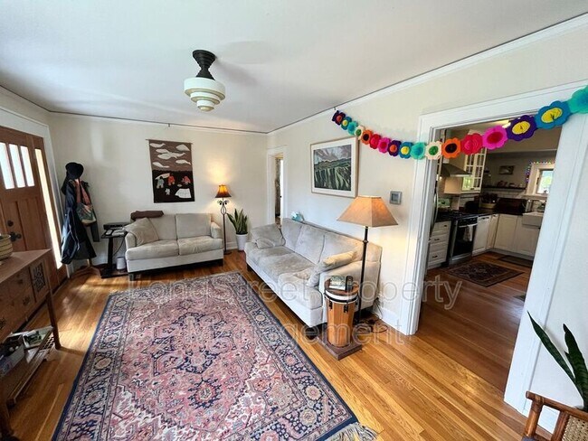 Foto del edificio - 7643 SE Taylor Street
