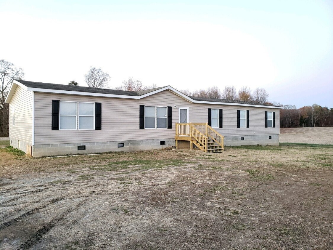 1248 Lloyds Rd, Champlain, VA 22438 House Rental in Champlain, VA