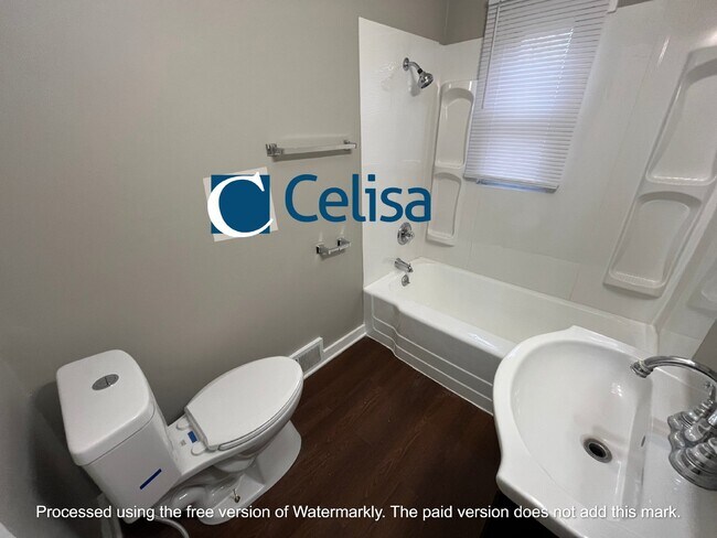 Building Photo - 5137 Tyrone Rd