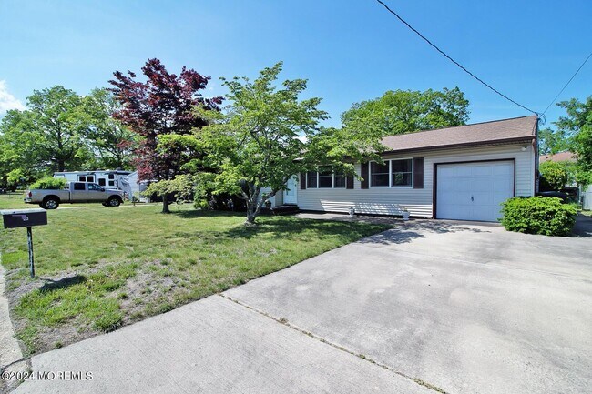 Building Photo - 1144 Fairview Dr
