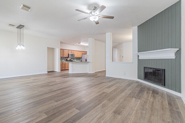 Foto del edificio - 213 Tapwood Ln