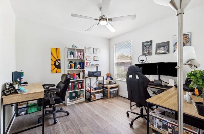 Foto del edificio - 3801 Carroway St