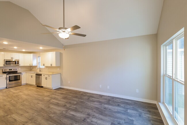 Building Photo - 90 Willowridge Lane