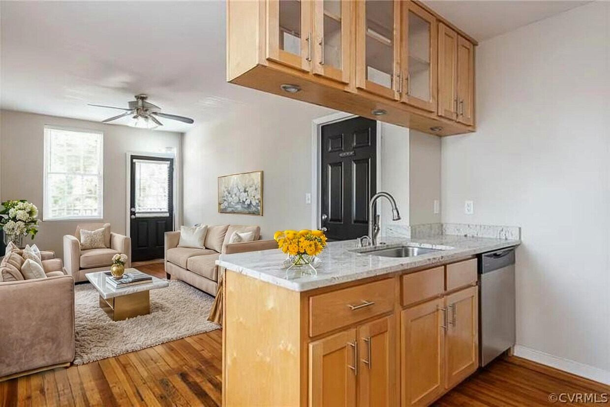 Foto principal - 103 S Rowland St
