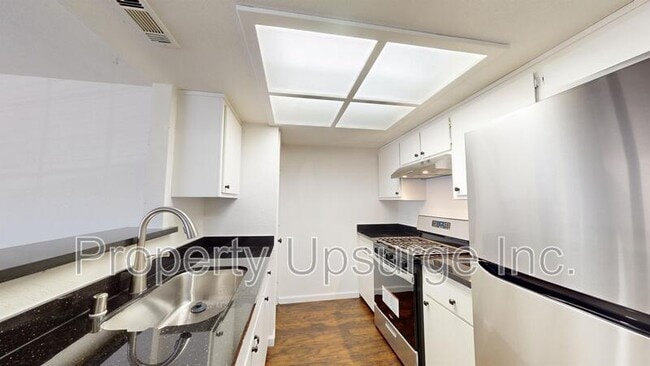Building Photo - 1487 Bradford Way