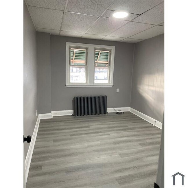 Photo - 3 Bedroom home with rear parking