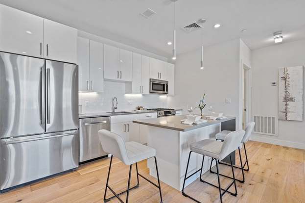 Foto del edificio - 420 W Broadway-