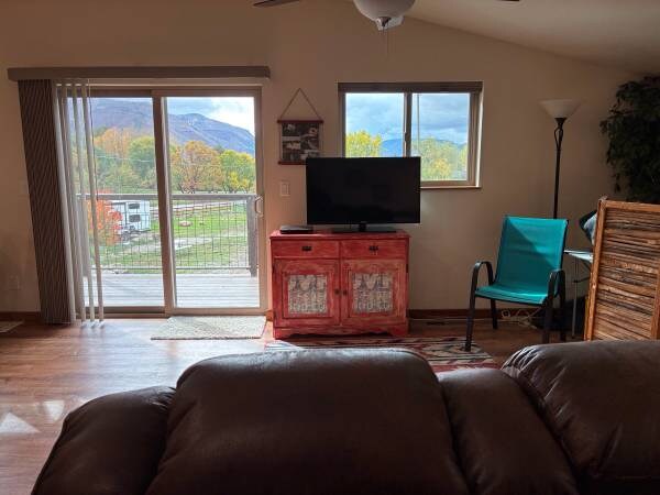 Foto del edificio - 7841 Co Rd 203