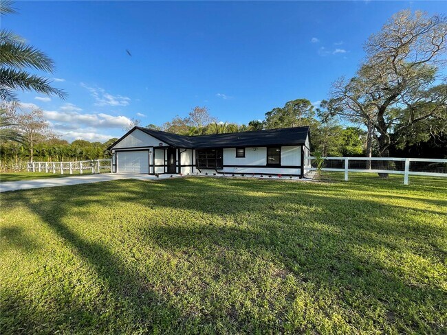 Foto del edificio - 12970 53rd Rd N