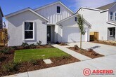 Foto principal - Gorgeous New Build off of Calloway and 7th...