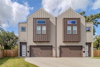 Building Photo - 5901 Crest Ct
