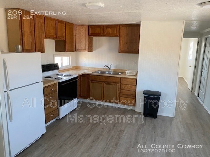 Primary Photo - 2089 Easterling St