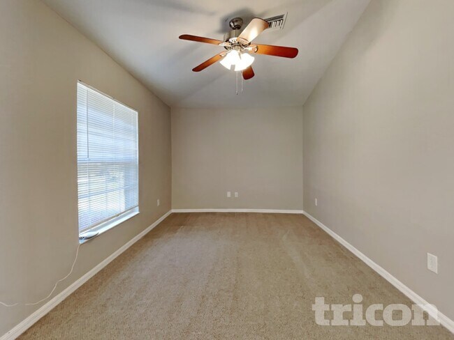 Foto del edificio - 1054 Valentine St