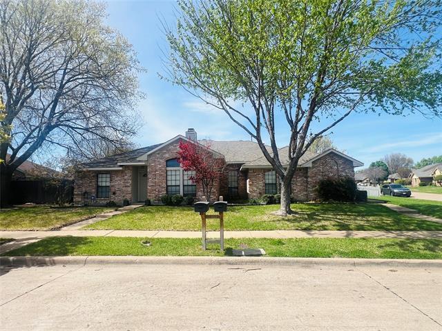 Primary Photo - 2119 Peakwood Dr