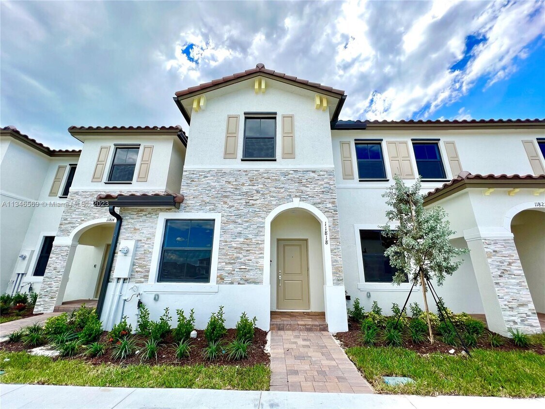Primary Photo - 11818 SW 246th St