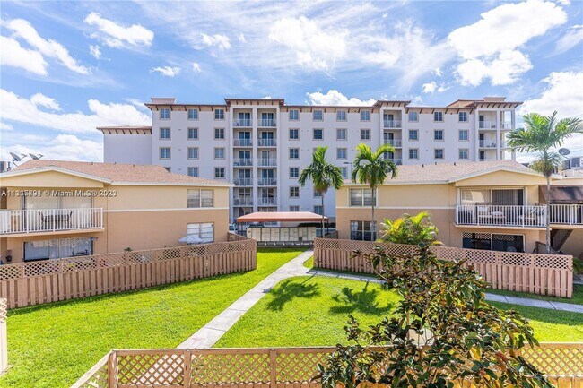 Foto del edificio - 4470 NW 79th Ave