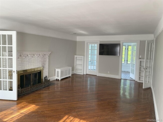Building Photo - 56 Nassau Blvd