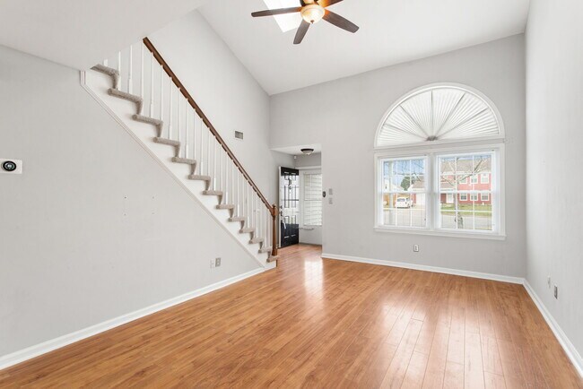 Building Photo - 5945 Senators Ct