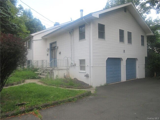 Foto del edificio - 12 Lindbergh Ln