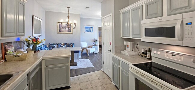 Building Photo - 1805 Irish Hill Dr