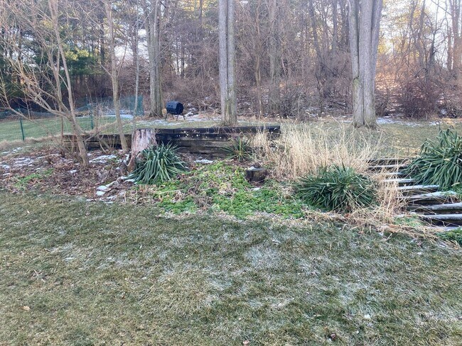 Building Photo - Three Bedroom House in Boalsburg Available for Mid-July