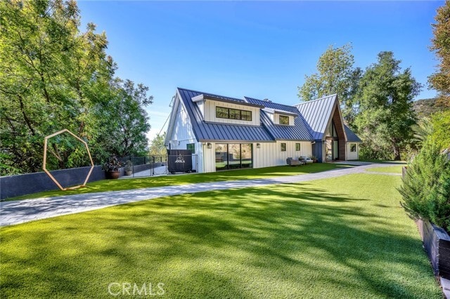 Building Photo - 24301 Sylvan Glen Rd