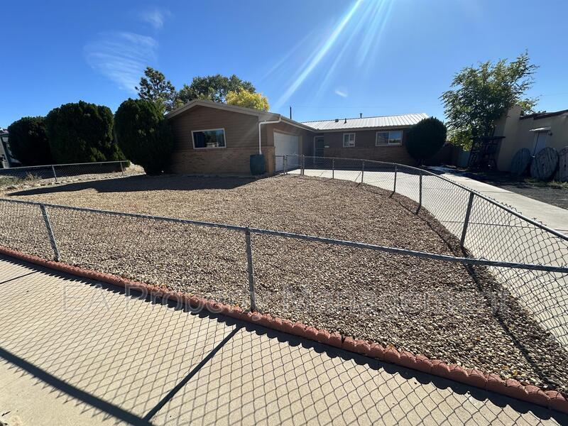 Foto principal - 3232 Louraine Cir