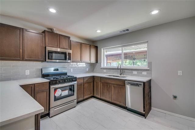 Building Photo - 9036 Clearwater Dr