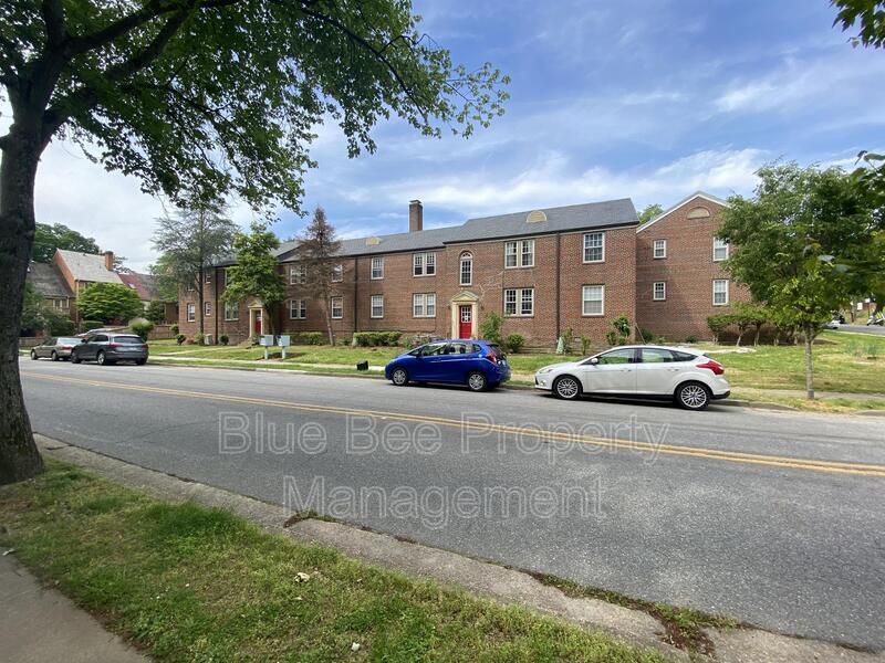 Primary Photo - 804 Monument Ave