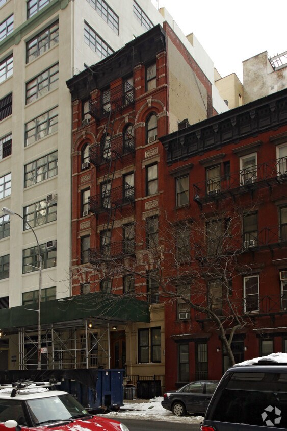 Foto del edificio - 98 Charlton St