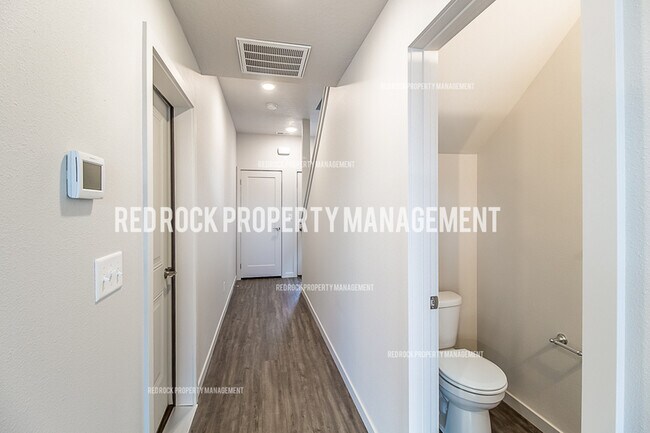 Foto del edificio - 203 Woodlawn Ln