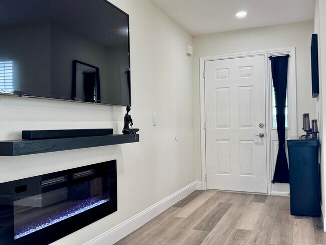 Foto del edificio - 347 SW Duxbury Ave