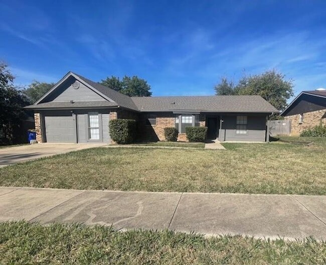 Building Photo - 6413 Alta Vista Dr