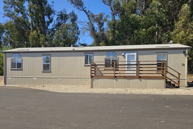 Building Photo - 319 N Highway 1