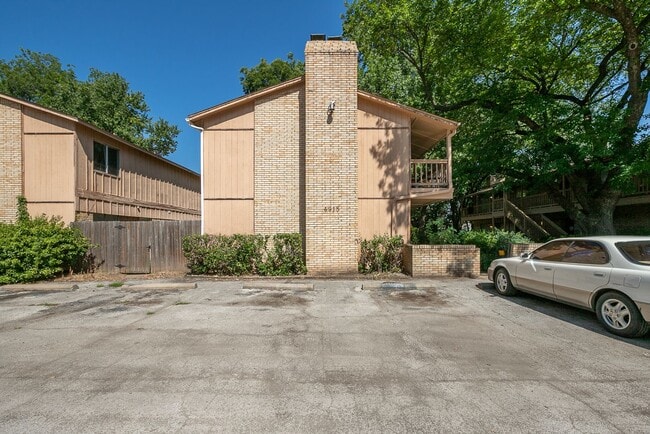 Foto del edificio - Renovated 1 bedroom in desirable midtown T...