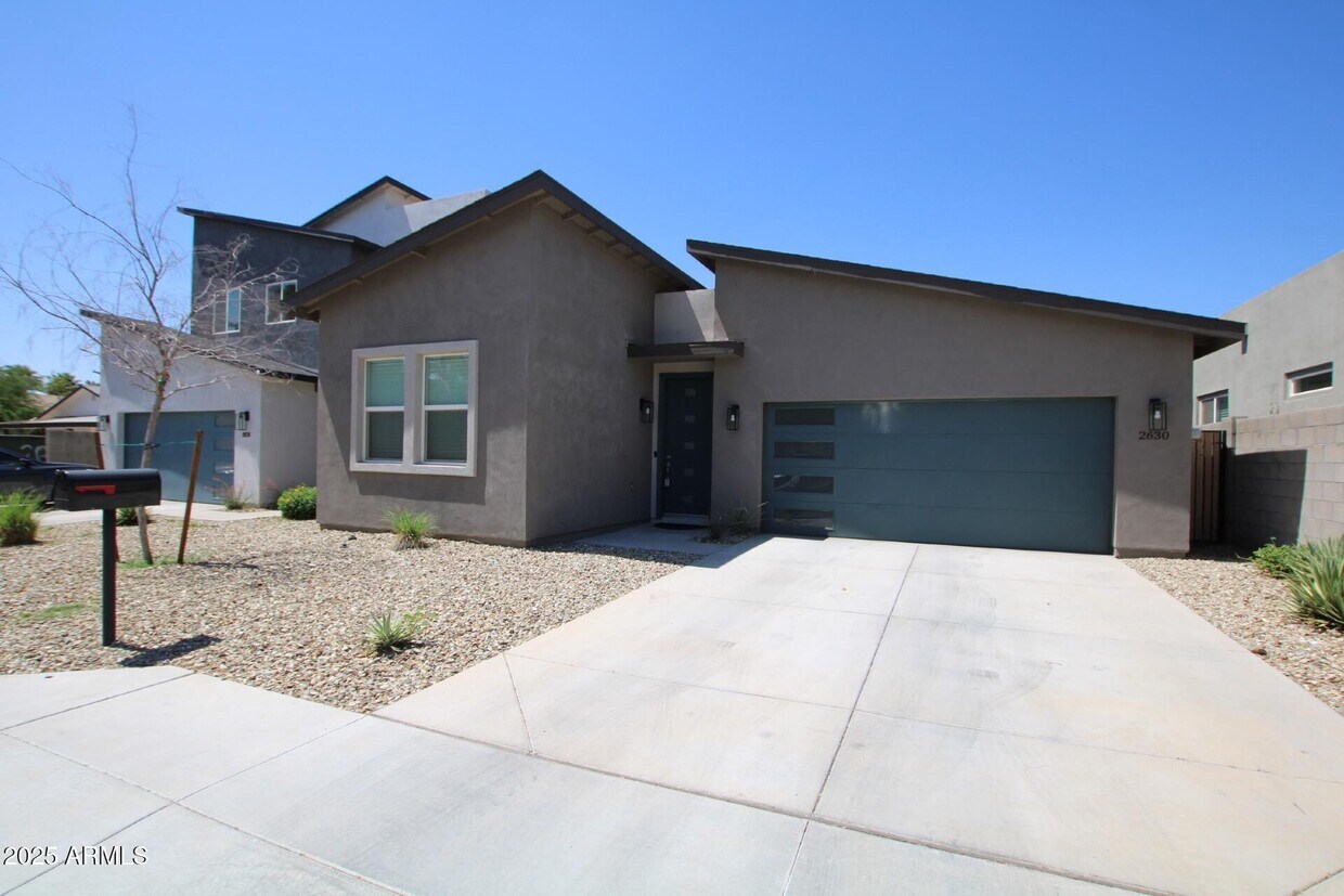 Foto principal - 2630 E Harvard St