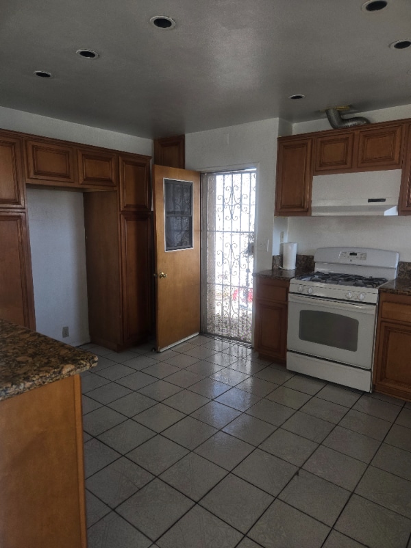 Foto del edificio - 2705 E 111th St